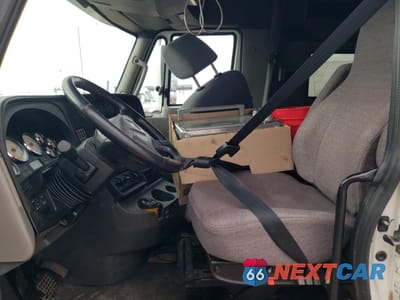 Piąte zdjęcie samochodu w środku: 2013 INTERNATIONAL PROSTAR VIN:3HSDJSJR9DN355387 - miniatura