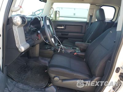Zdjęcie 7 z 13 samochodu: 2010 TOYOTA FJ CRUISER VIN:JTEZU4BF9AK010743 - miniatura