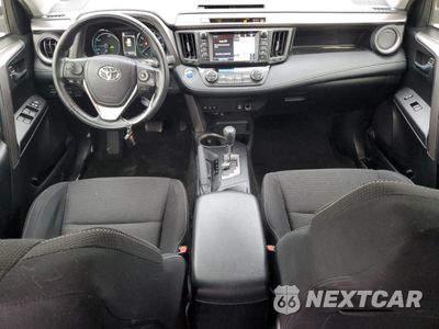 Zdjęcie 8 z 15 samochodu: 2018 TOYOTA RAV4 HV LE VIN:JTMRJREV7JD237527 - miniatura