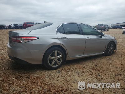 Trzecie zdjęcie samochodu z tyłu: 2020 TOYOTA CAMRY LE VIN:4T1C11AKXLU967725 - miniatura