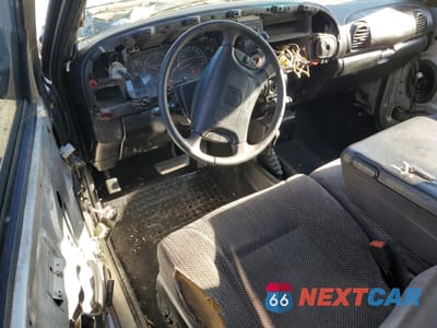 Zdjęcie 8 z 12 samochodu: 1998 DODGE RAM 2500 VIN:1B7KF2363WJ175204 - miniatura