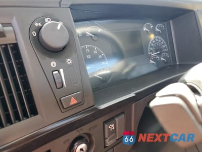 Zdjęcie 8 z 10 samochodu: 2024 VOLVO VNR VIN:4V4WC9DHXRN653140 - miniatura