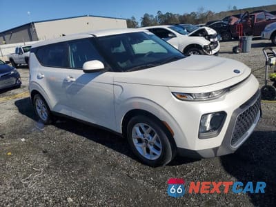 Czwarte zdjęcie samochodu z boku: 2020 KIA SOUL S VIN:KNDJ23AU0L7734358 - miniatura