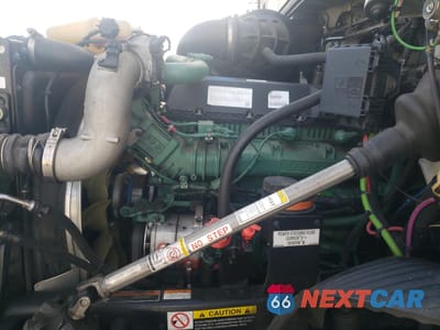 Zdjęcie 7 z 10 samochodu: 2020 VOLVO VNR VIN:4V4WC9EG6LN266713 - miniatura