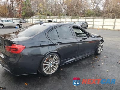 Trzecie zdjęcie samochodu z tyłu: 2016 BMW 340 I VIN:WBA8B3G57GNT92405 - miniatura