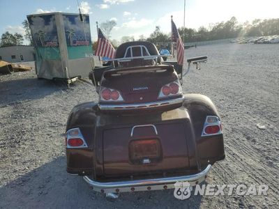 Czwarte zdjęcie samochodu z boku: 2006 HONDA GLDWNG VIN:1HFSC47G46A501007 - miniatura