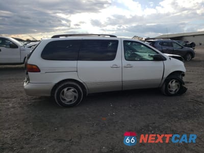 Trzecie zdjęcie samochodu z tyłu: 2000 TOYOTA SIENNA LE VIN:4T3ZF13C7YU176097 - miniatura