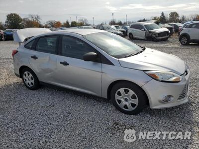 Czwarte zdjęcie samochodu z boku: 2012 FORD FOCUS S VIN:1FAHP3E21CL474428 - miniatura