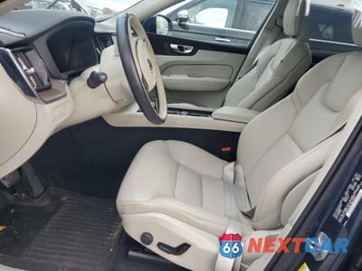 Zdjęcie 7 z 15 samochodu: 2022 VOLVO XC60 B5 MOMENTUM VIN:YV4L12RK0N1976482 - miniatura