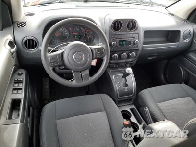 Zdjęcie 8 z 13 samochodu: 2012 JEEP COMPASS SPORT VIN:1C4NJDBB2CD633573 - miniatura