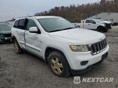 Czwarte zdjęcie samochodu z boku: 2013 JEEP GRAND CHEROKEE LAREDO VIN:1C4RJFAG7DC559892 - miniatura