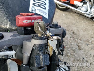 Zdjęcie 8 z 10 samochodu: 2007 KAWASAKI MOTORCYCLE VIN:JKAZX4P1X7A025317 - miniatura