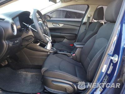 Zdjęcie 7 z 12 samochodu: 2019 KIA FORTE FE VIN:3KPF24AD7KE037912 - miniatura