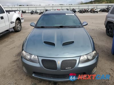 Piąte zdjęcie samochodu w środku: 2005 PONTIAC GTO VIN:6G2VX12U95L376247 - miniatura