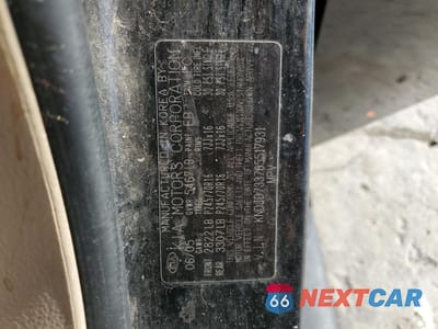 Zdjęcie 14 z 14 samochodu: 2006 KIA SORENTO EX VIN:KNDJD733765517931 - miniatura