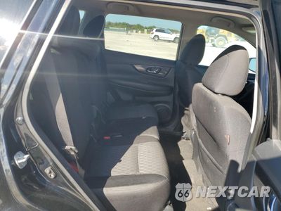 Zdjęcie 12 z 16 samochodu: 2018 NISSAN ROGUE S VIN:5N1AT2MT7JC852515 - miniatura