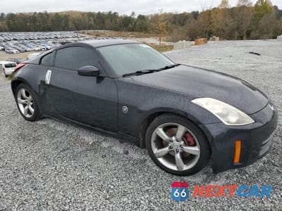Czwarte zdjęcie samochodu z boku: 2008 NISSAN 350Z COUPE VIN:JN1BZ34D58M700715 - miniatura