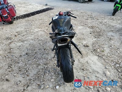 Czwarte zdjęcie samochodu z boku: 2007 KAWASAKI MOTORCYCLE VIN:JKAZX4P1X7A025317 - miniatura