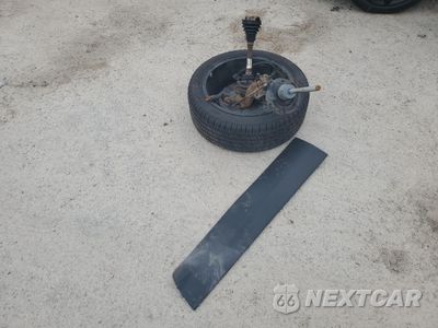 Zdjęcie 15 z 16 samochodu: 2018 FORD ESCAPE SE VIN:1FMCU9GD5JUD11833 - miniatura