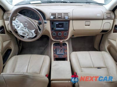 Zdjęcie 8 z 14 samochodu: 2005 MERCEDES-BENZ ML 500 VIN:4JGAB75E95A539368 - miniatura
