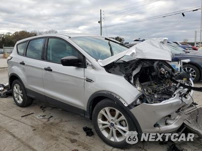 Czwarte zdjęcie samochodu z boku: 2018 FORD ESCAPE S VIN:1FMCU0F79JUA69233 - miniatura