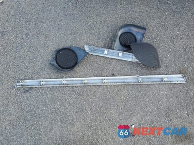 Zdjęcie 14 z 15 samochodu: 2001 MERCEDES-BENZ CL 500 VIN:WDBPJ75J71A015174 - miniatura