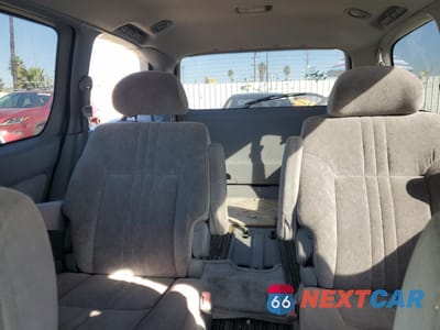 Zdjęcie 10 z 13 samochodu: 2000 TOYOTA SIENNA LE VIN:4T3ZF13C8YU178599 - miniatura