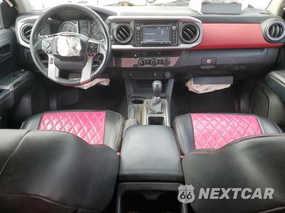Zdjęcie 8 z 12 samochodu: 2017 TOYOTA TACOMA ACCESS CAB VIN:5TFRX5GN5HX078505 - miniatura