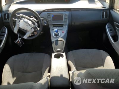 Zdjęcie 8 z 14 samochodu: 2015 TOYOTA PRIUS VIN:JTDKN3DU7F1953316 - miniatura