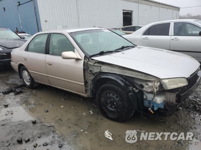 Czwarte zdjęcie samochodu z boku: 1999 TOYOTA CAMRY CE VIN:4T1BG22K9XU422457 - miniatura