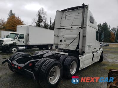 Czwarte zdjęcie samochodu z boku: 2012 VOLVO VN VNL VIN:4V4NC9EG5CN543069 - miniatura