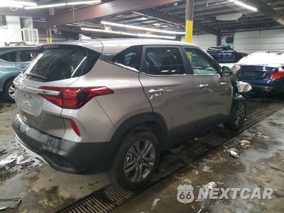 Trzecie zdjęcie samochodu z tyłu: 2022 KIA SELTOS LX VIN:KNDEPCAA5N7322996 - miniatura
