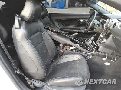 Zdjęcie 10 z 13 samochodu: 2022 FORD MUSTANG VIN:1FATP8UH0N5129427 - miniatura