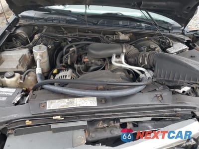 Zdjęcie 13 z 14 samochodu: 2002 GMC SONOMA VIN:1GTCS19W828229163 - miniatura