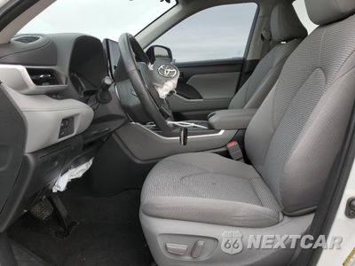 Zdjęcie 7 z 15 samochodu: 2023 TOYOTA HIGHLANDER L VIN:5TDKDRAH6PS032836 - miniatura