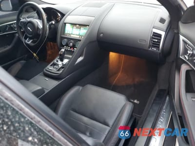 Zdjęcie 8 z 12 samochodu: 2020 JAGUAR F-TYPE VIN:SAJDD1GX8LCK64750 - miniatura