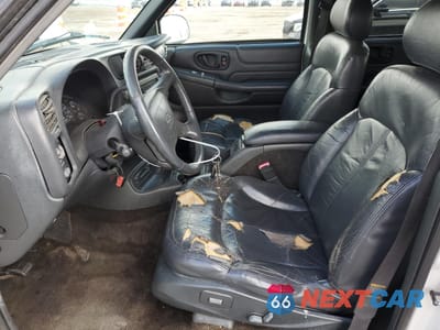 Zdjęcie 7 z 15 samochodu: 1998 CHEVROLET BLAZER VIN:1GNCS13W9W2176398 - miniatura