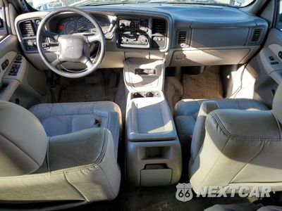 Zdjęcie 8 z 13 samochodu: 2001 CHEVROLET SUBURBAN K2500 VIN:3GNGK26U01G139385 - miniatura