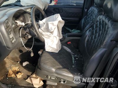 Zdjęcie 7 z 14 samochodu: 2000 GMC JIMMY / ENVOY VIN:1GKDT13W9Y2305564 - miniatura