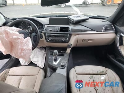 Zdjęcie 8 z 13 samochodu: 2016 BMW 340 I VIN:WBA8B3G57GNT92405 - miniatura