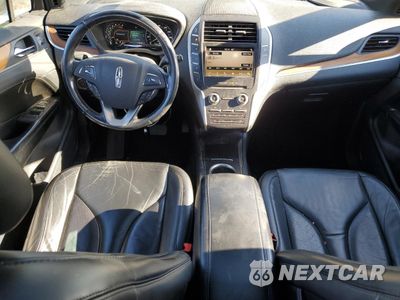 Zdjęcie 8 z 16 samochodu: 2017 LINCOLN MKC SELECT VIN:5LMCJ2D91HUL35263 - miniatura