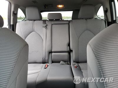 Zdjęcie 10 z 15 samochodu: 2023 TOYOTA HIGHLANDER L VIN:5TDKDRAH6PS032836 - miniatura