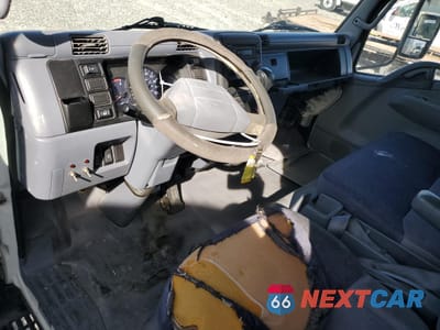 Zdjęcie 8 z 12 samochodu: 2007 MITSUBISHI FUSO TRUCK OF AMERICA INC FE 84D VIN:JL6BBG1S17K001577 - miniatura