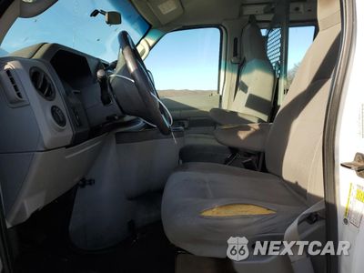 Zdjęcie 7 z 13 samochodu: 2012 FORD ECONOLINE E250 VAN VIN:1FTNE2EW6CDA72754 - miniatura