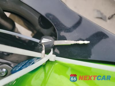 Zdjęcie 8 z 10 samochodu: 2012 KAWASAKI ZX1000 G VIN:JKAZXCG18CA017785 - miniatura