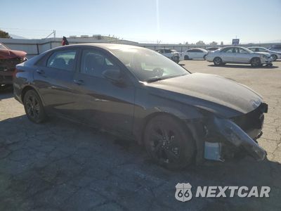Czwarte zdjęcie samochodu z boku: 2022 HYUNDAI ELANTRA SEL VIN:5NPLS4AG3NH057393 - miniatura