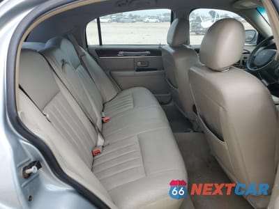 Zdjęcie 10 z 14 samochodu: 2006 LINCOLN TOWN CAR SIGNATURE VIN:1LNHM81V96Y626104 - miniatura