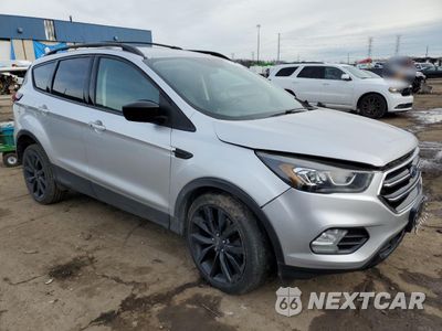 Czwarte zdjęcie samochodu z boku: 2019 FORD ESCAPE SE VIN:1FMCU9GD1KUB91949 - miniatura