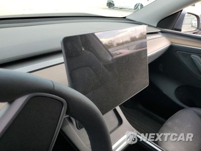 Zdjęcie 9 z 12 samochodu: 2024 TESLA MODEL Y VIN:7SAYGAEE8RF124687 - miniatura