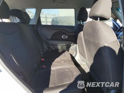 Zdjęcie 11 z 15 samochodu: 2018 KIA SOUL VIN:KNDJN2A2XJ7578570 - miniatura